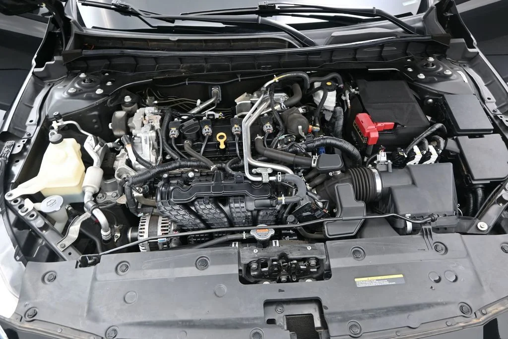 Used 2021 Black Nissan 2.5 SR image 28