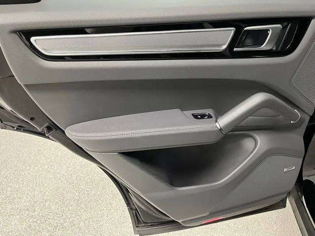 2022 Porsche Cayenne Platinum Edition - Photo 40