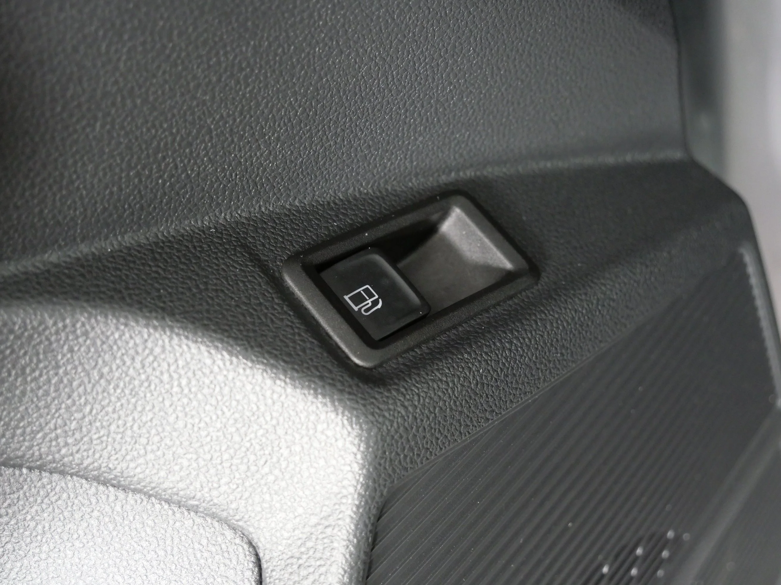 Certified Used 2023 Silver Volkswagen S image 23