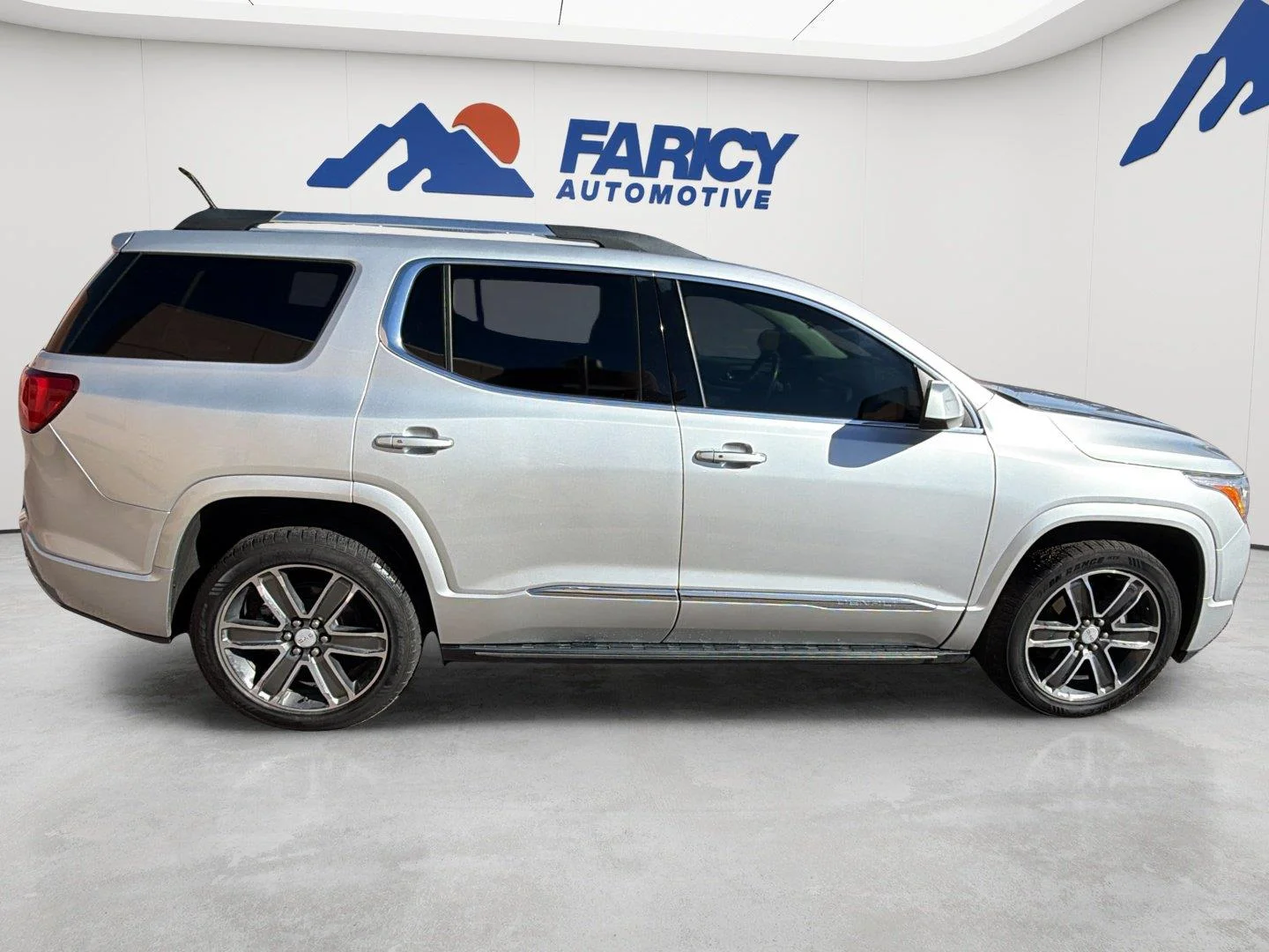 Used 2017  GMC Denali image 7