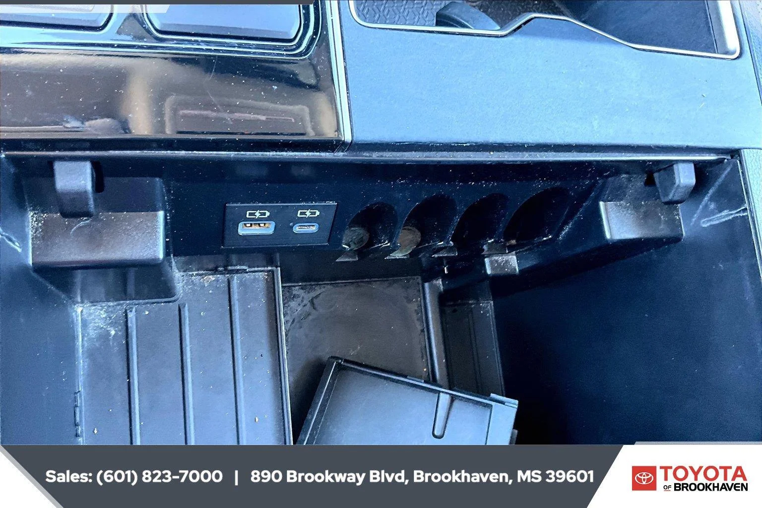 Used 2023 Ice Cap Toyota SR5 image 23