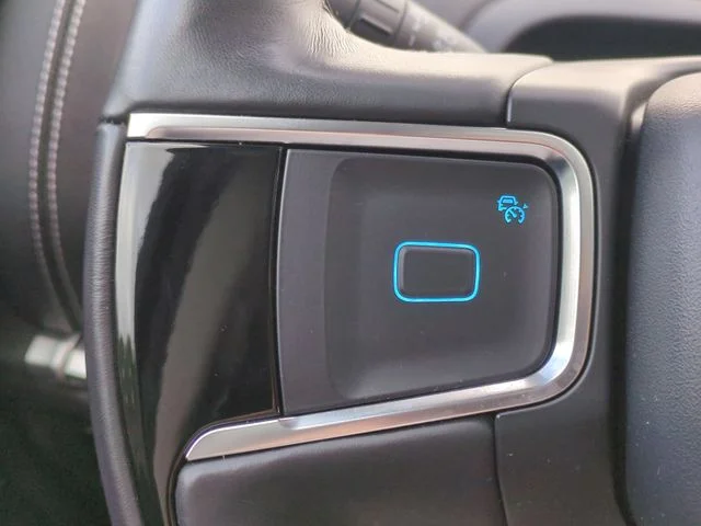 Used 2025 Silver Ford Platinum image 17