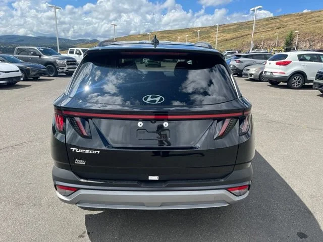 Used 2025 Phantom Black Hyundai SEL Convenience image 9