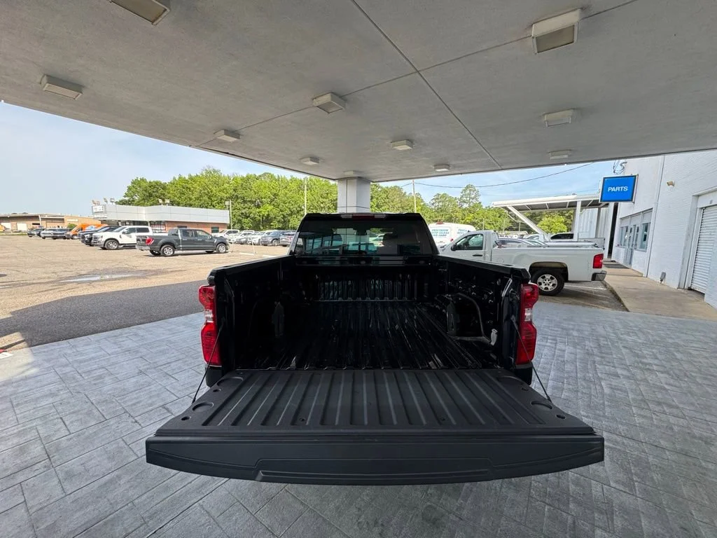 Used 2024 Black Chevrolet LT (2FL) image 9