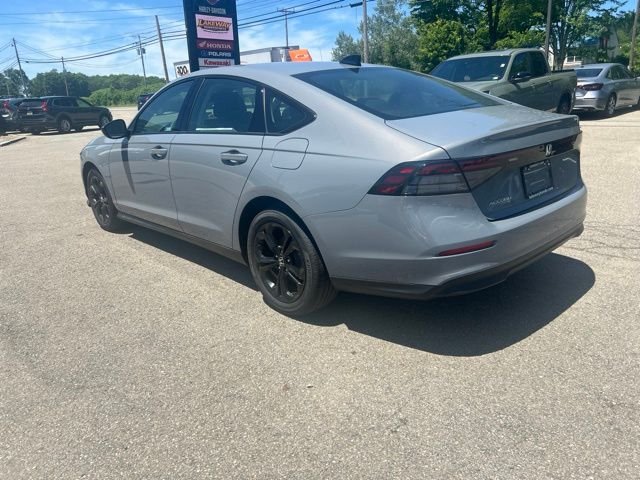 2025 Honda Accord SE - Photo 4
