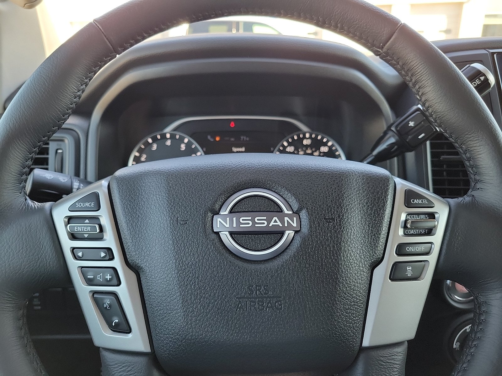 2024 Nissan Titan XD SV - Photo 24