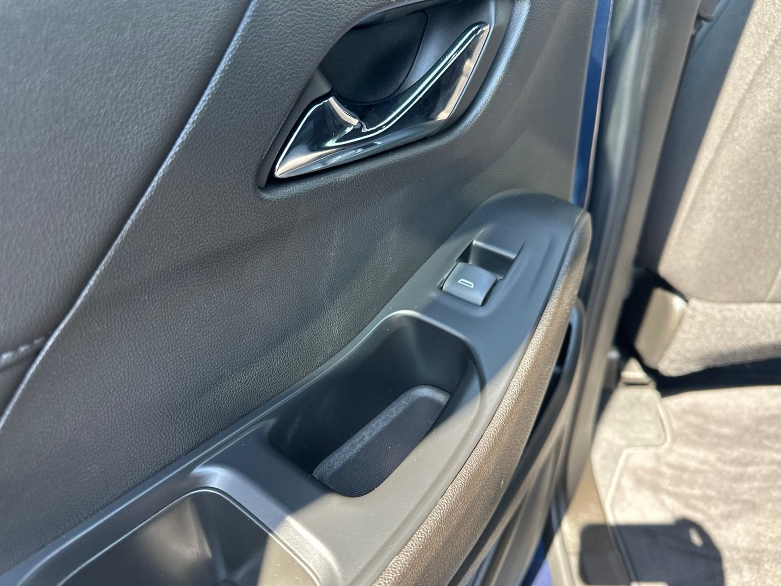 Used 2023 Blue Chevrolet LT image 29