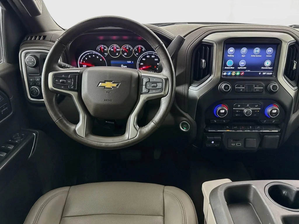 Used 2019 Silver Chevrolet LTZ image 26