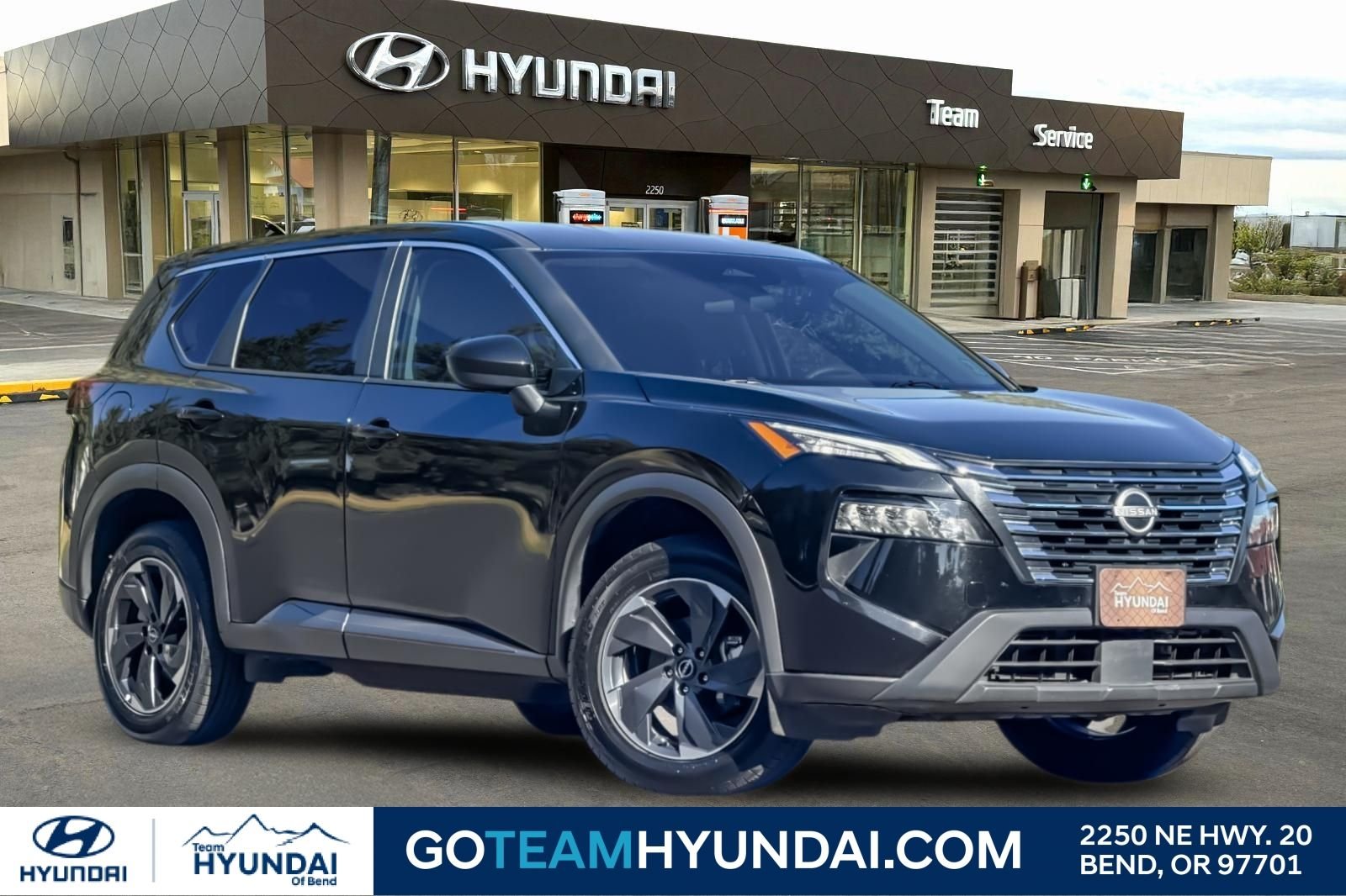 2025 Nissan Rogue SV AWD's photo