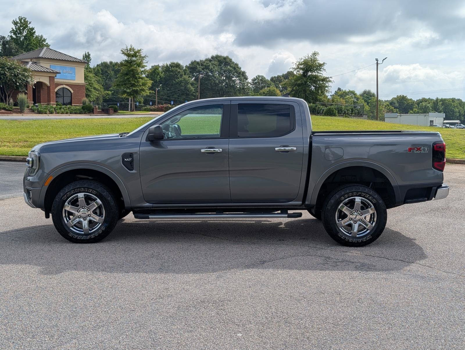 Used 2024 Gray Ford XLT image 11