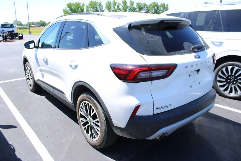 Used 2024 Star White Ford Base image 7