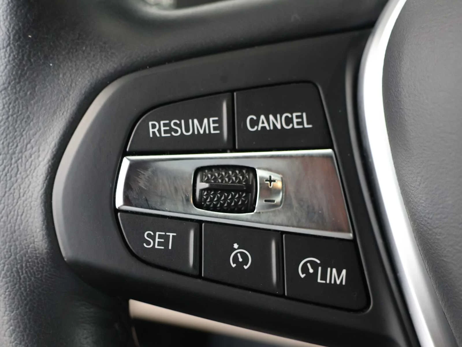 Used 2023 Skyscraper Grey Metallic BMW eDrive40 image 21