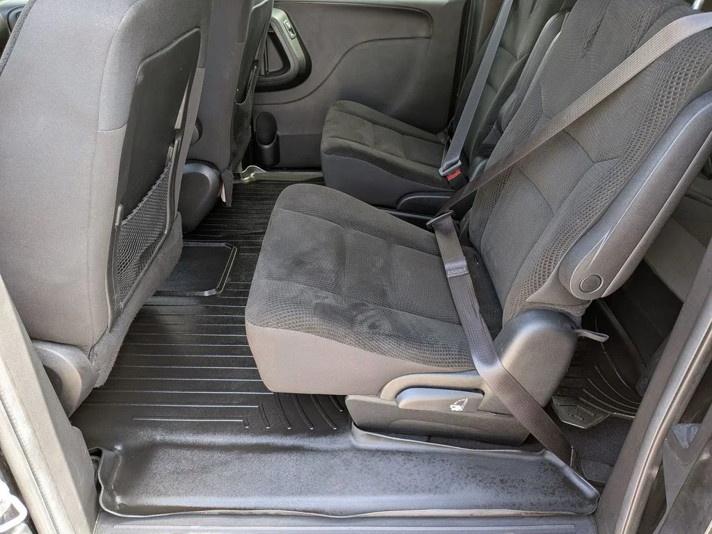 Used 2019 Black Dodge SE image 20