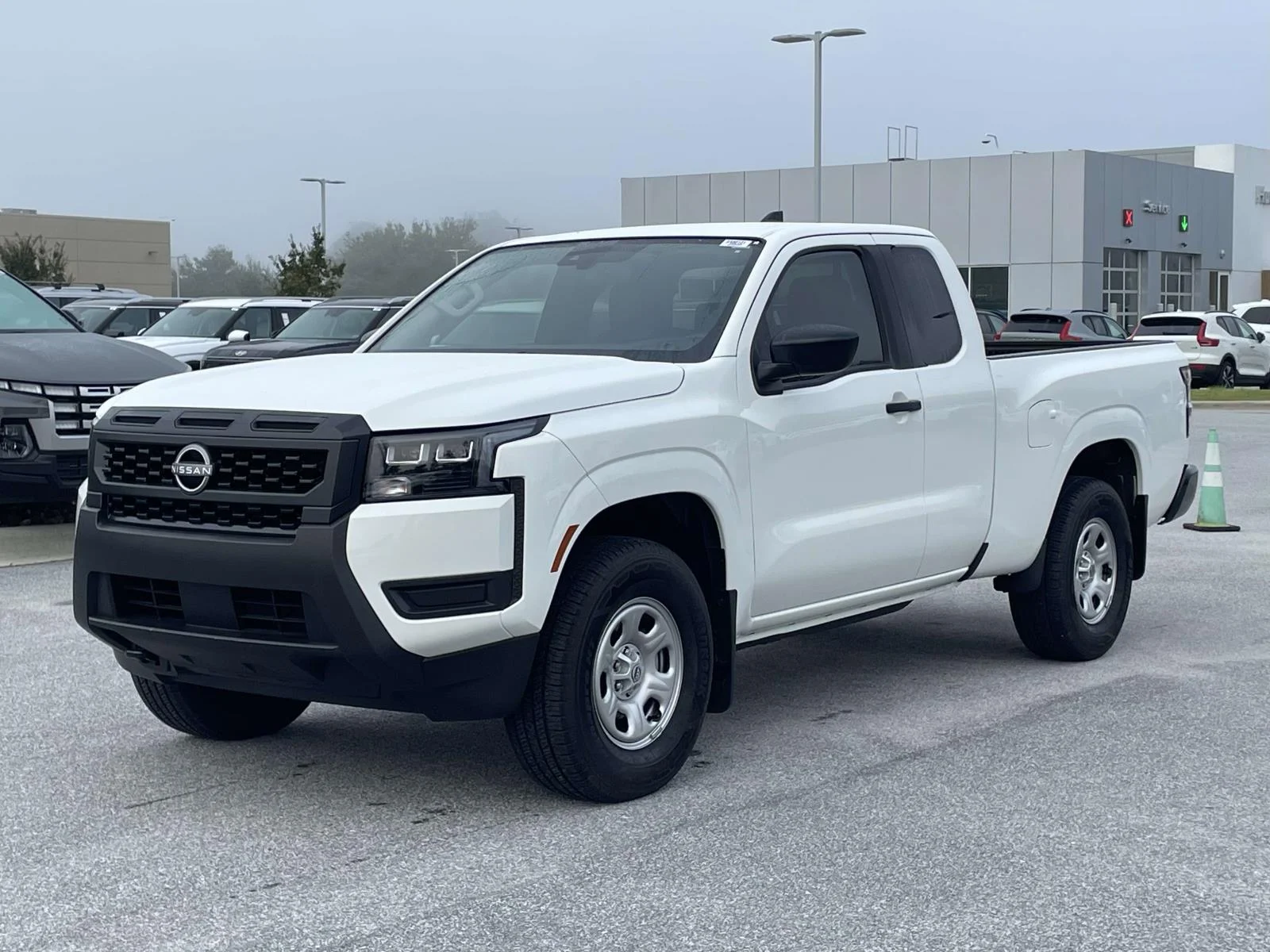 Used 2026 Glacier White Nissan S image 24