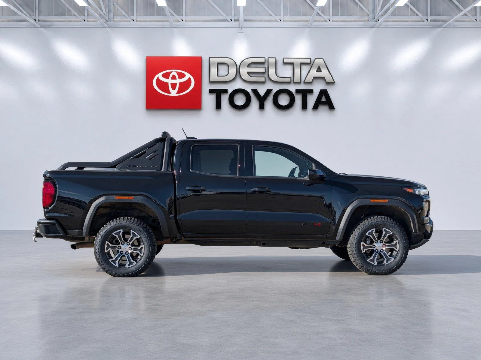 Used 2023 Onyx Black GMC 4WD AT4 image 9