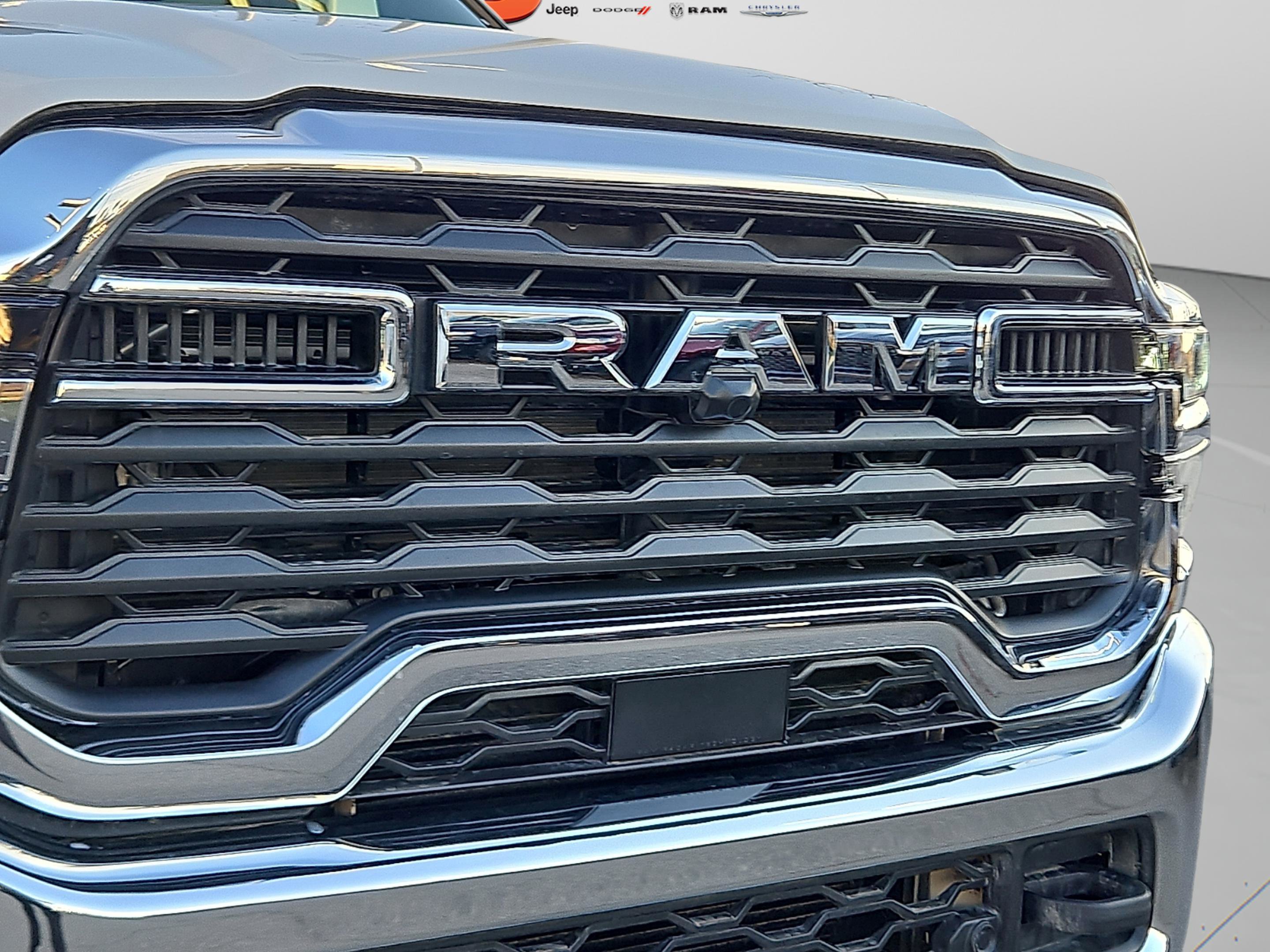 New 2026 Bright White Clear-Coat Exterior Paint RAM Tradesman image 6