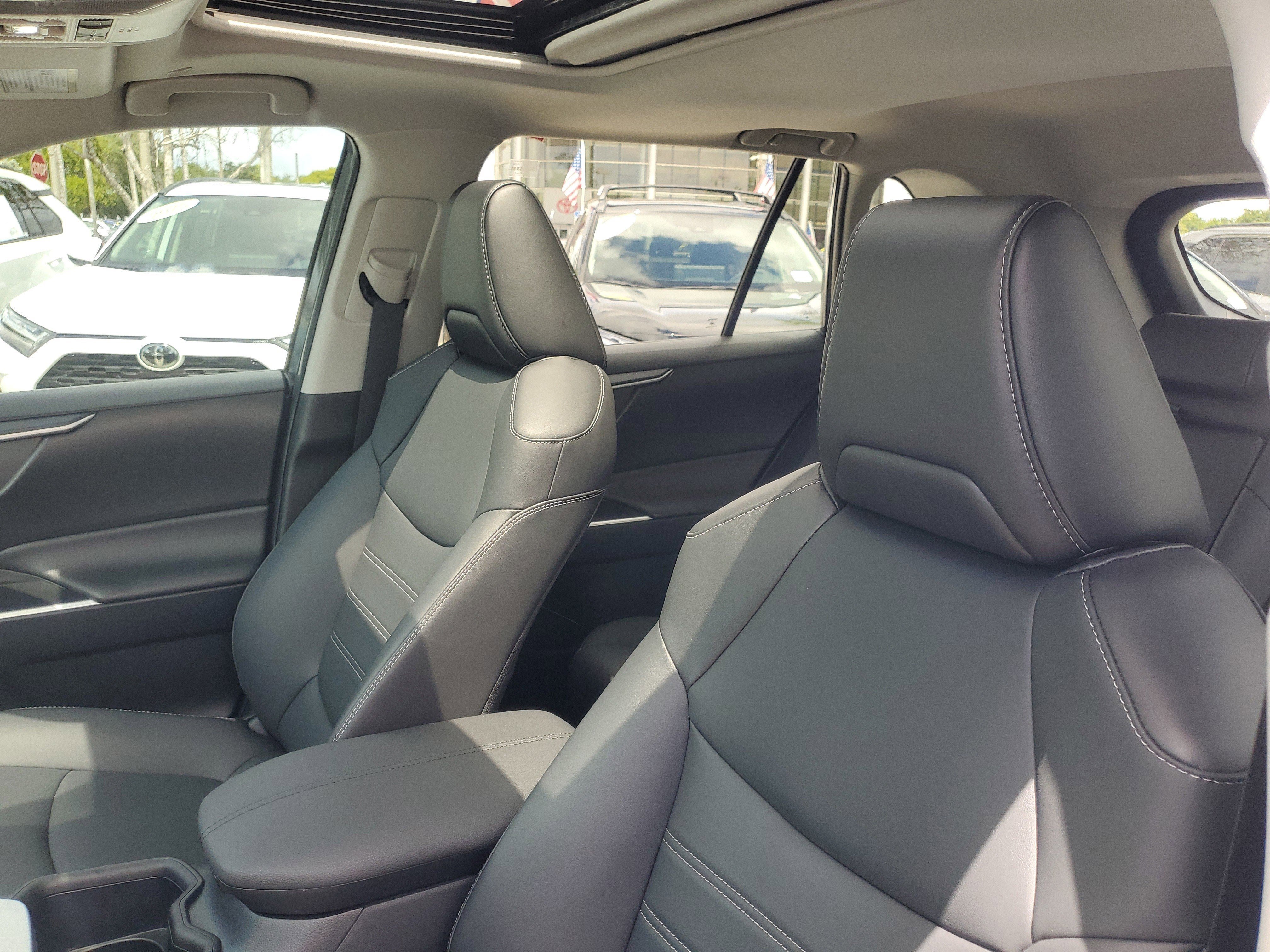Used 2025 Magnetic Gray Metallic Toyota XLE Premium image 18