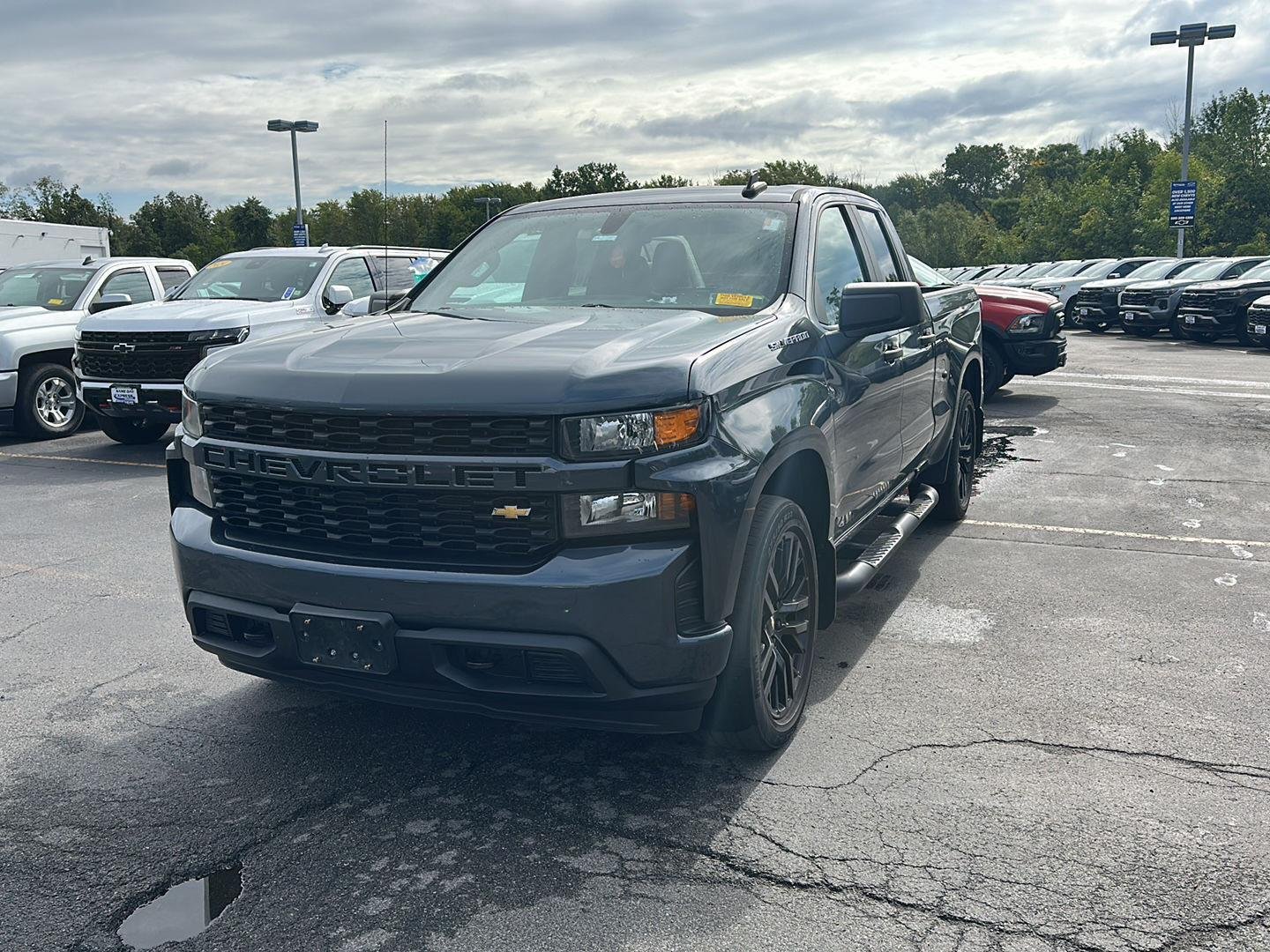 Used 2019 Shadow Gray Metallic Chevrolet Custom image 5