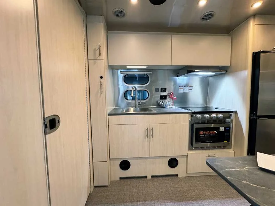 New 2026 SILVER AIRSTREAM  image 11