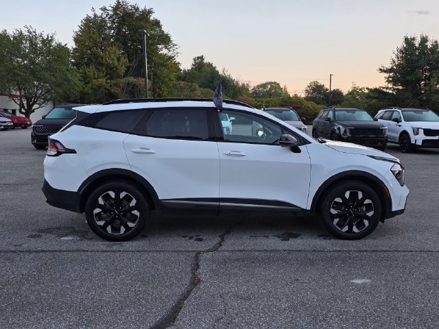 Used 2023 White Pearl Kia X-Line image 9