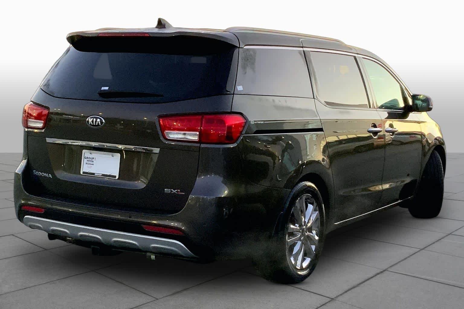 Used 2015 Titanium Brown Kia SX-L image 11