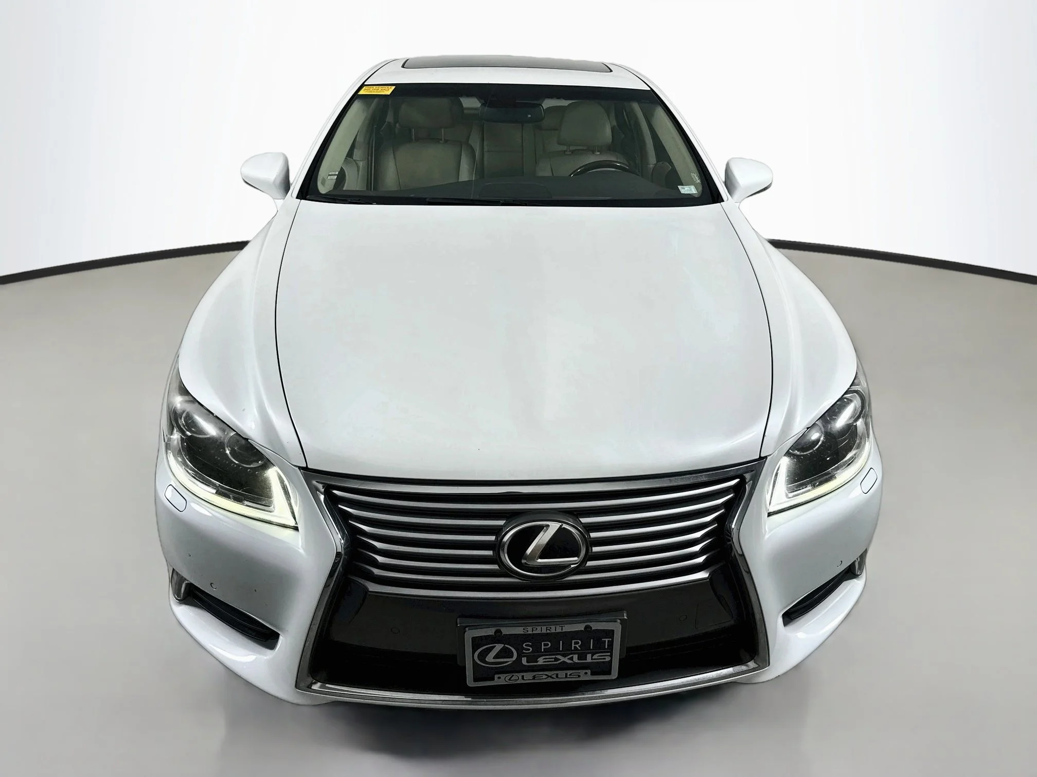 Used 2014 Starfire Pearl Lexus 460 image 2