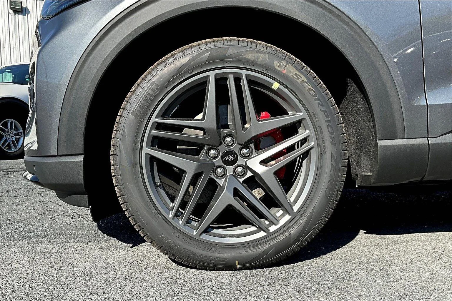 2026 Ford Explorer ST - Photo 12