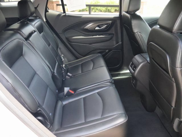 2024 GMC Terrain SLT - Photo 11