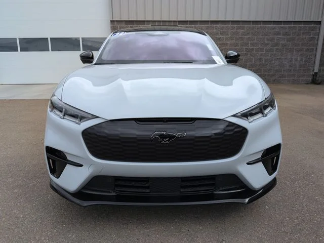 Certified Used 2022 White Metallic Ford  image 8