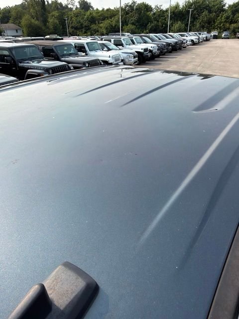Used 2020 Blue GMC Base image 12