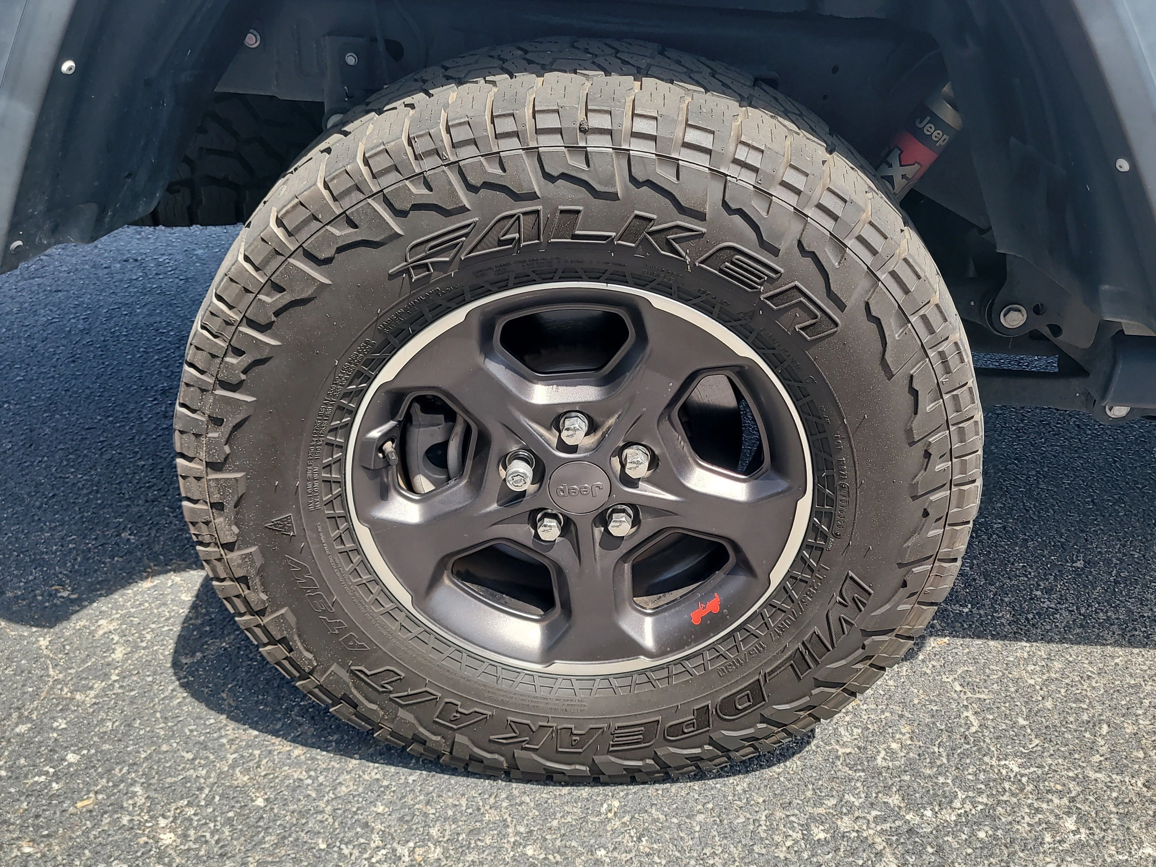 Used 2022 Bright White Clearcoat Jeep Rubicon image 8