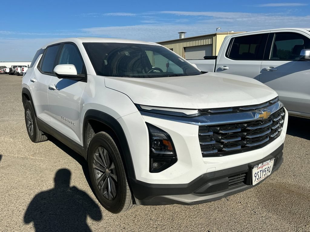 Used 2025 Summit White Chevrolet LT image 2