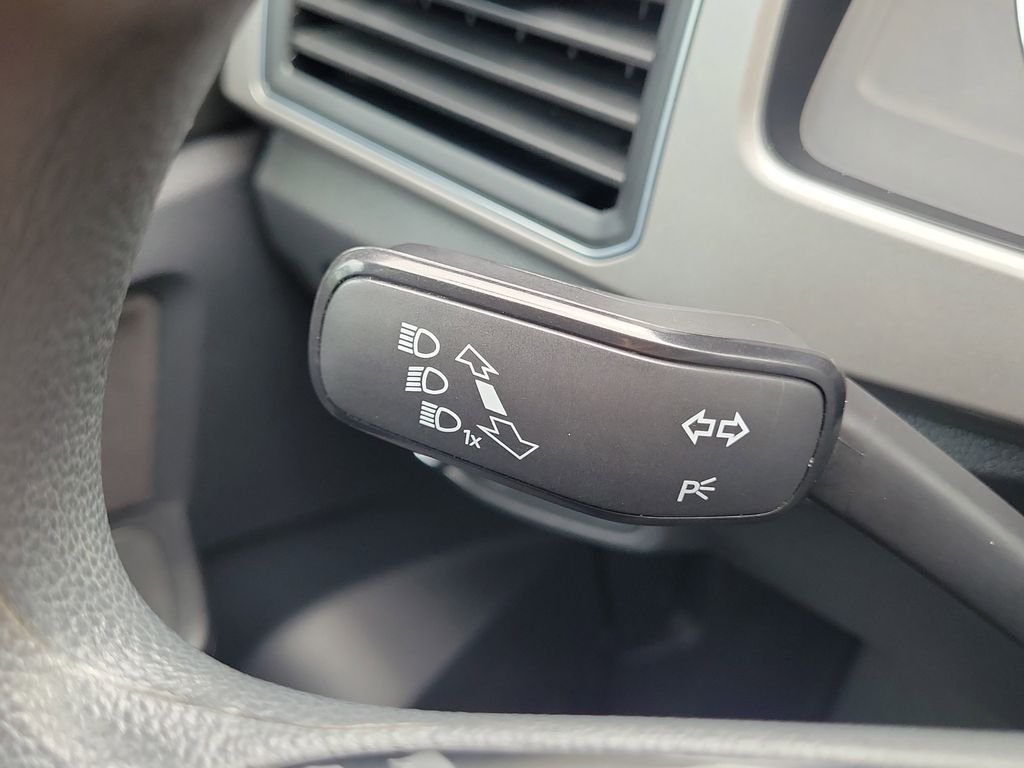 Used 2019 Gray Volkswagen 2.0T S image 27