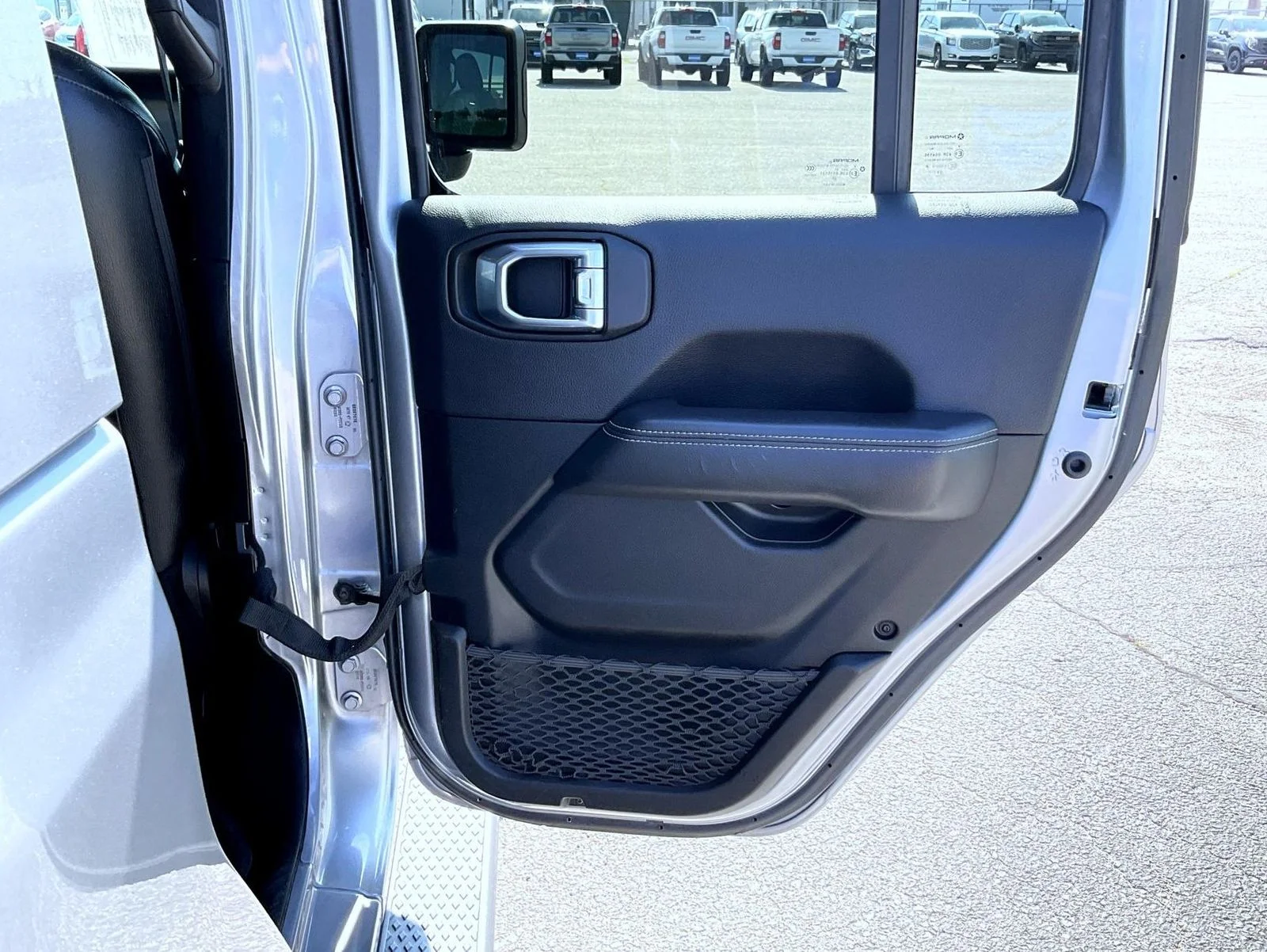 Used 2021 Silver Jeep Overland image 17
