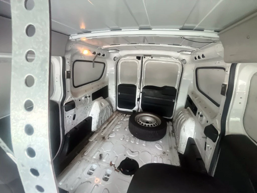 Used 2016 Bright White Ram Tradesman image 6
