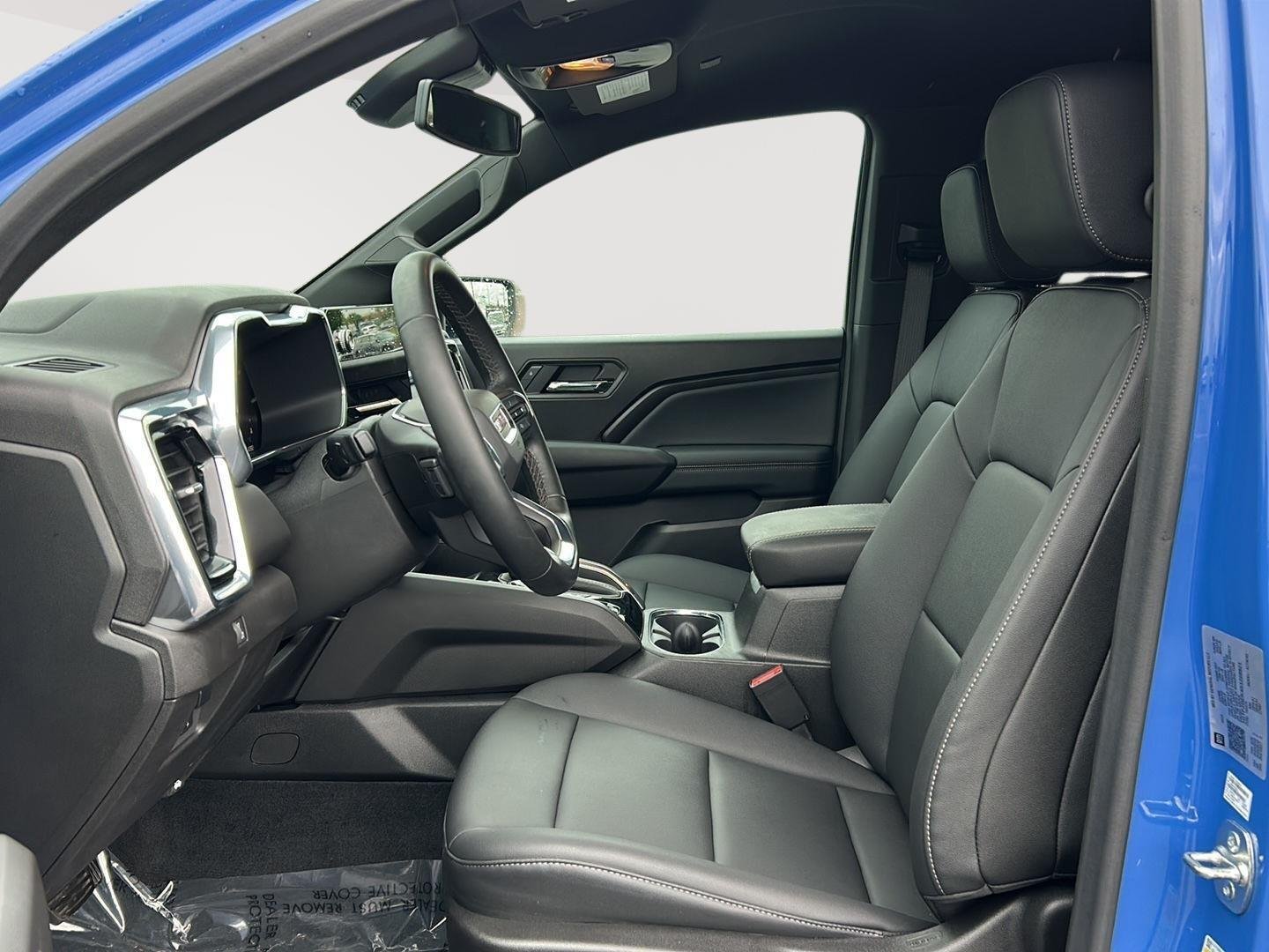 Used 2025 Rapids Metallic GMC 4WD Elevation image 9
