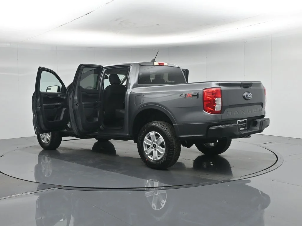 New 2026 Gray Ford XL image 29