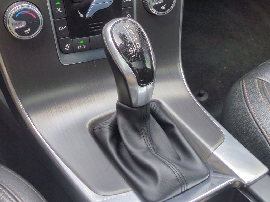 Used 2016 Gray Volvo T5 image 18