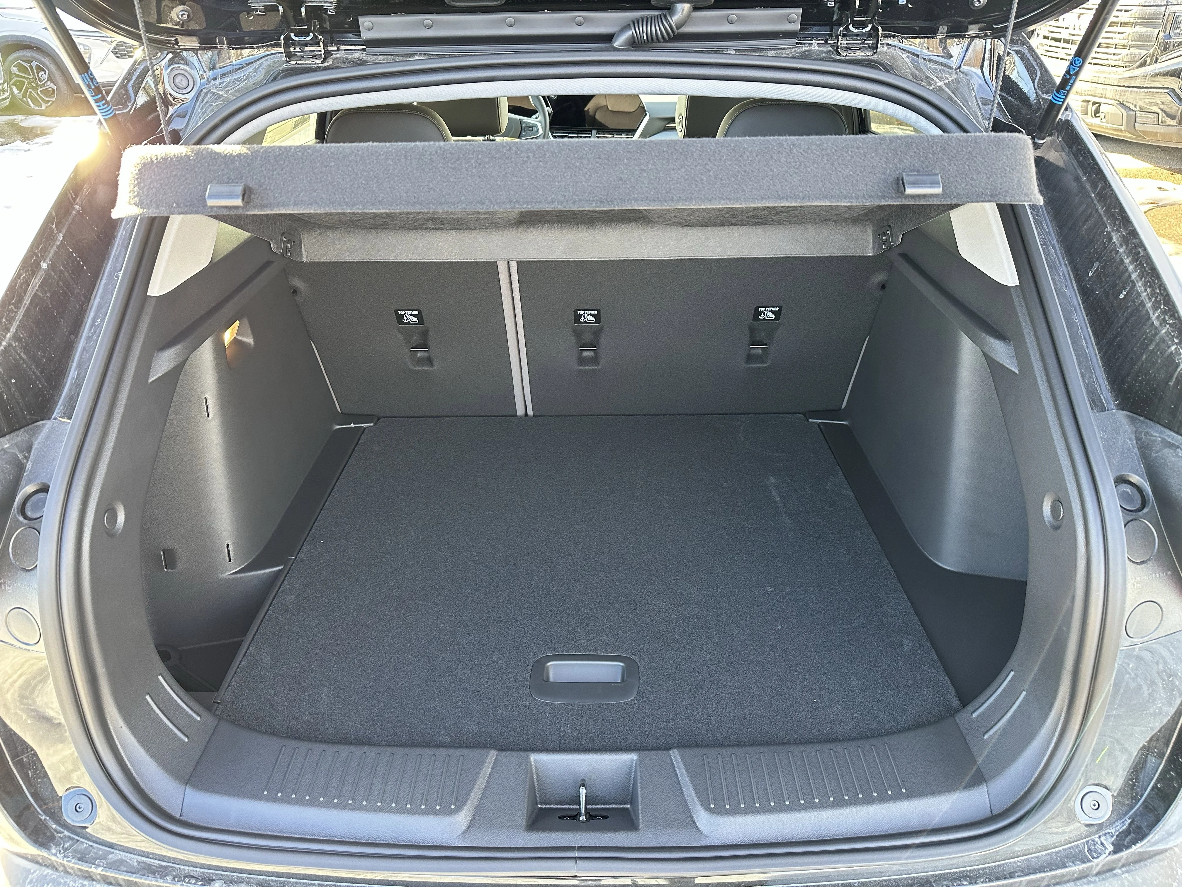 New 2026 Mosaic Black Metallic Chevrolet ACTIV image 8