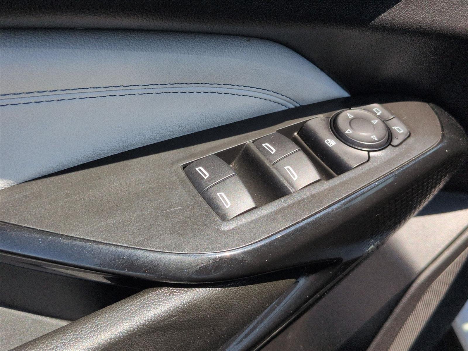Used 2025  CHEVROLET 1LT image 16