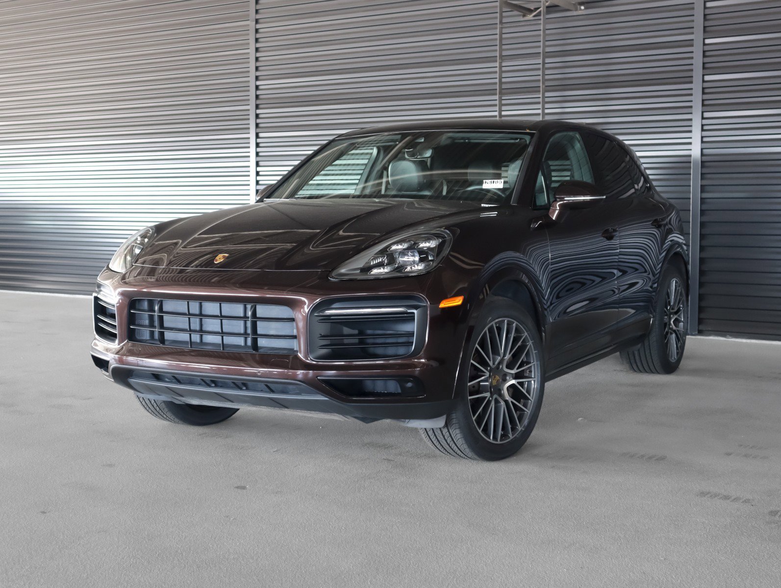 2023 Porsche Cayenne Platinum Edition