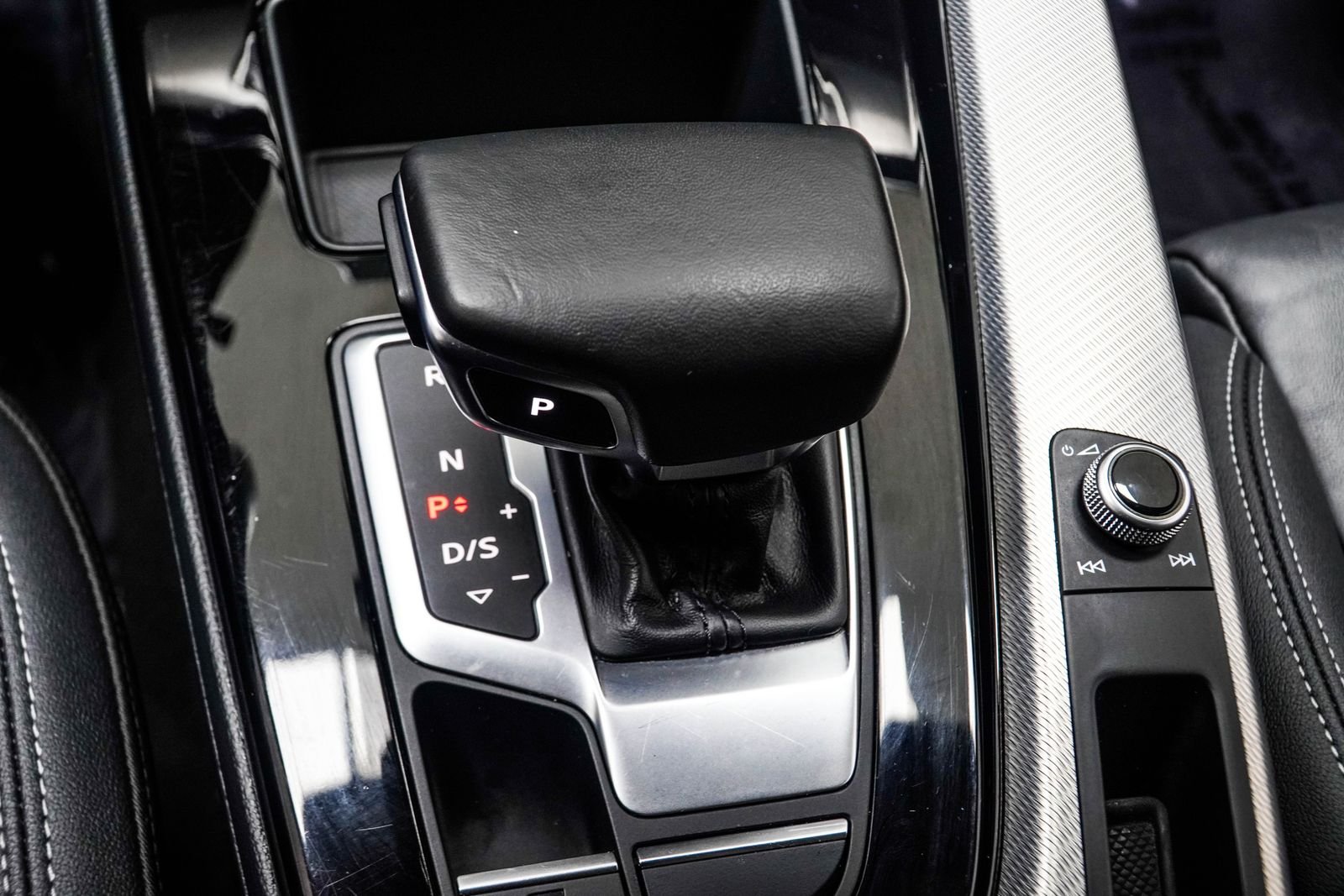 Used 2025 White Audi 45 S line Premium Plus image 27