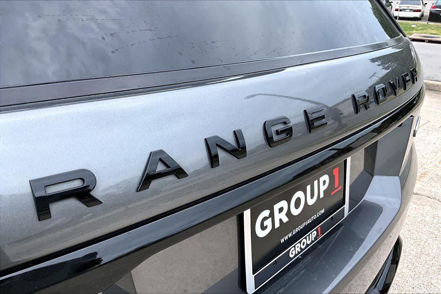 Used 2019 Corris Gray Metallic Land Rover Dynamic image 31