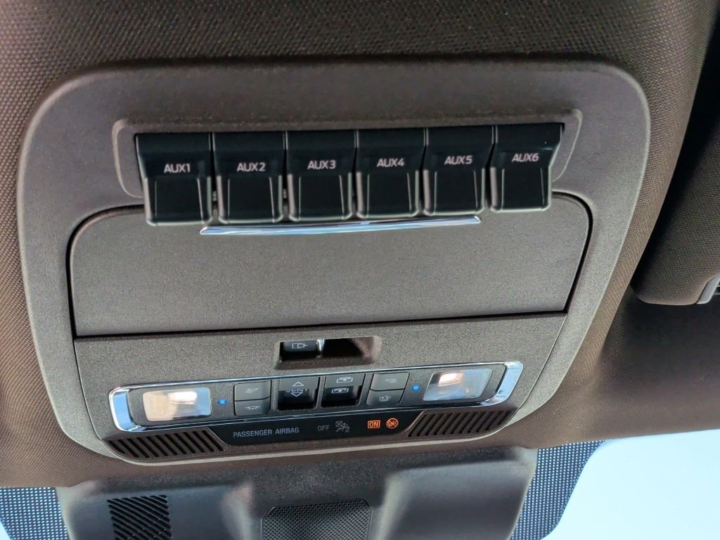 New 2026 Agate Black Metallic Ford F-350® King Ranch® image 23