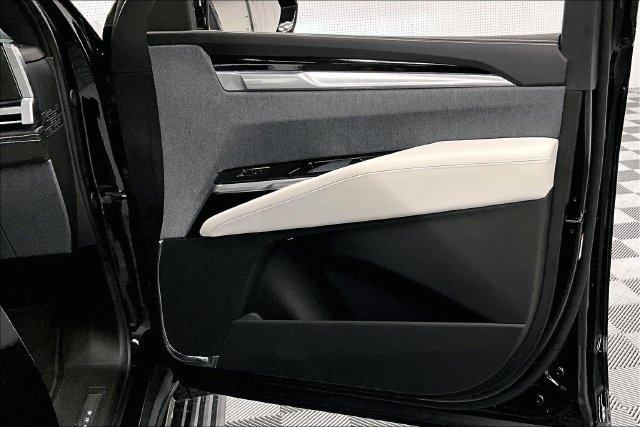 Used 2025 Black Raven Cadillac Sport Platinum image 23