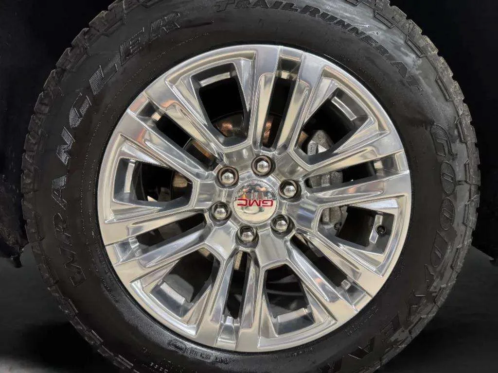 Certified Used 2026 Onyx Black GMC Denali image 36