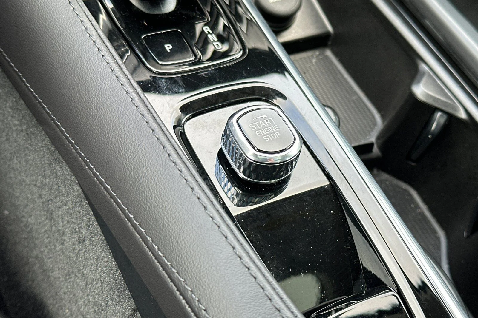 2025 Volvo S90 Plus - Photo 25