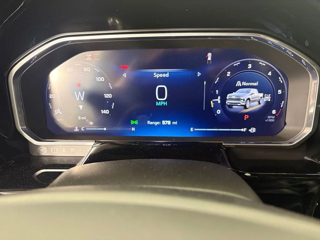 New 2026 Summit White Chevrolet LT image 30