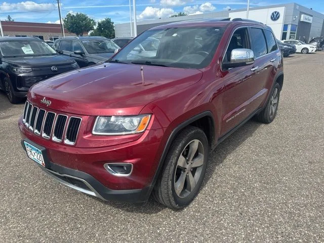 Used 2015 Red Jeep Limited image 7