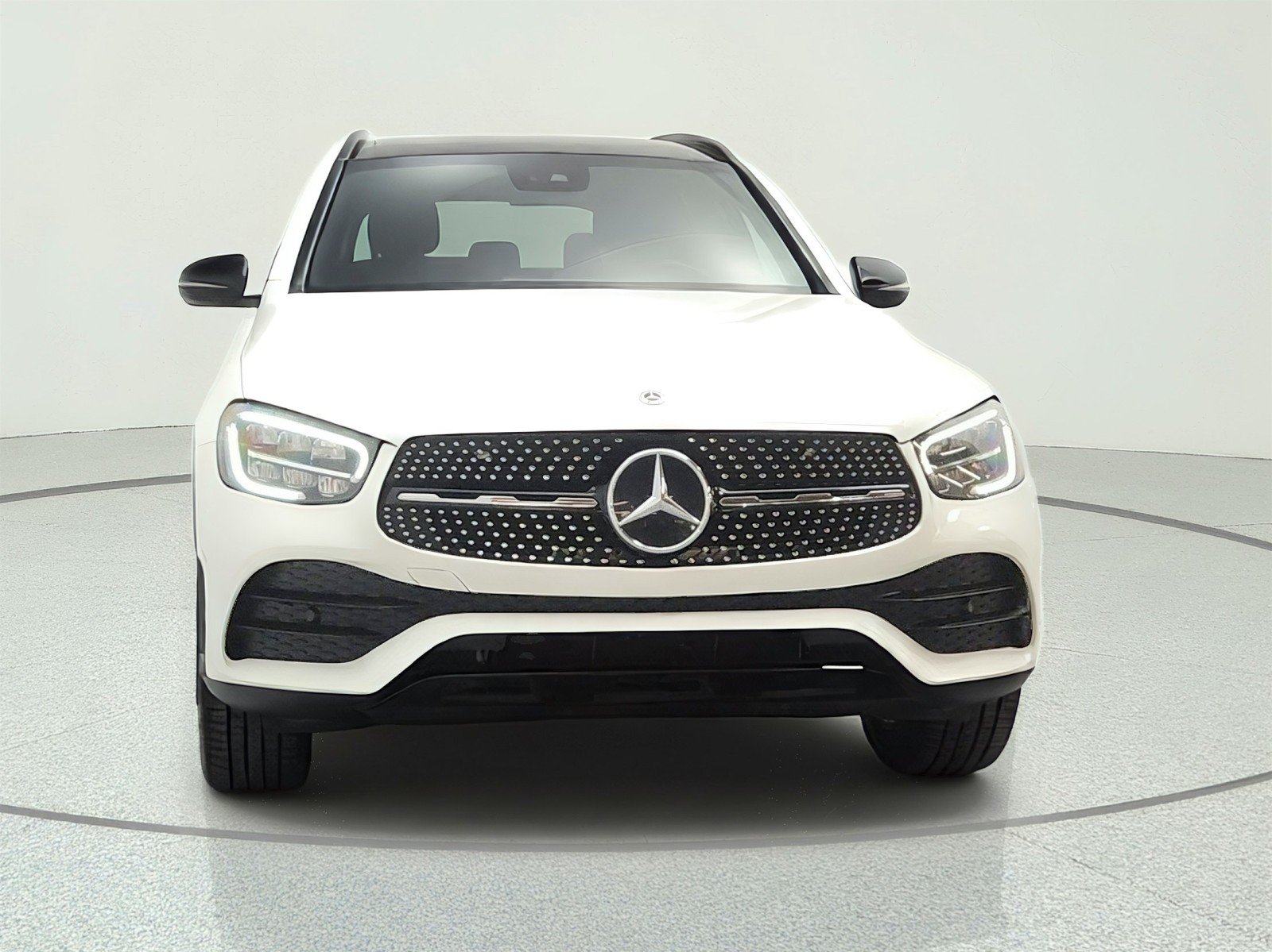 Used 2022 Polar White Mercedes-Benz GLC 300 SUV image 2